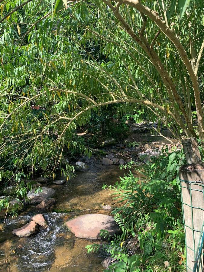 Casa Com Cachoeira No Quintal!!! อิลญาเบลา ภายนอก รูปภาพ
